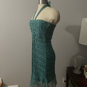 Beautiful, strapless, dress tie neck, super sexy